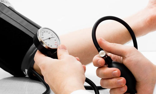 چه کسانی به فشار خون سیستولیک ایزوله مبتلا می گردند؟