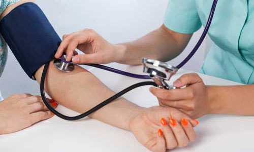 در فشار خون دیاستولیک چه اتفاقی می افتد؟